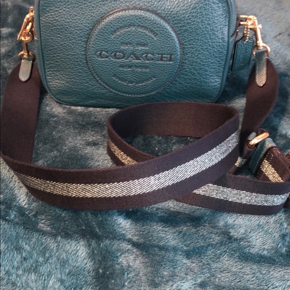 Coach camera crossbody - Picture 3 of 8